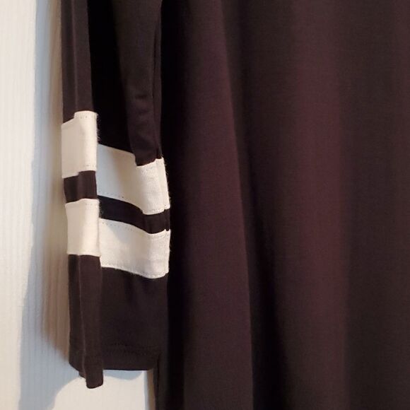 NWT Maurices Women's Black 3/4 Sleeve Tee Size Medium - Picture 3 of 7